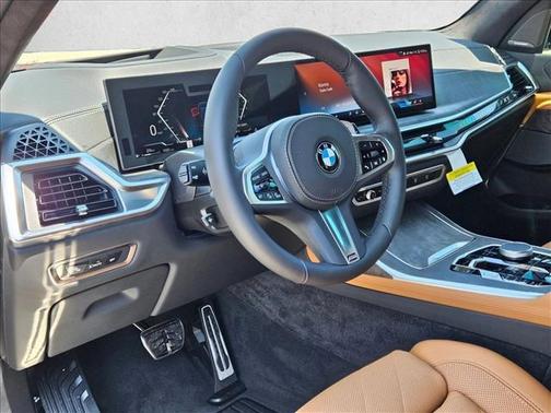 Black Sapphire Metallic 2027 BMW X7 xDrive40i
