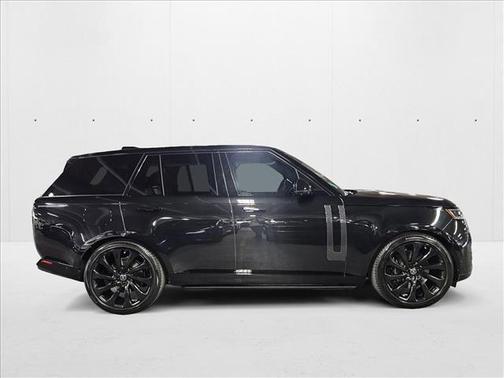 2023 Land Rover Range Rover P530 SE