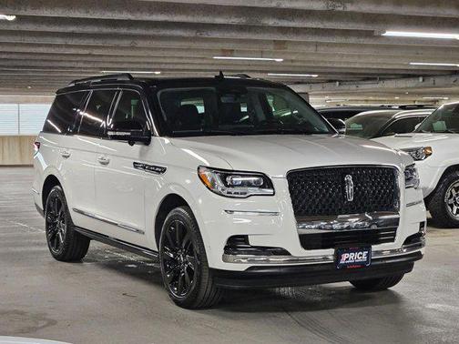 2022 Lincoln Navigator Black Label
