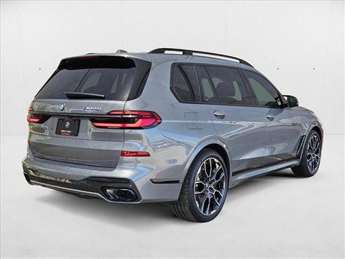 2025 BMW X7 M60i