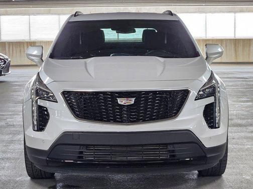 Crystal White Tricoat 2019 Cadillac XT4 Sport