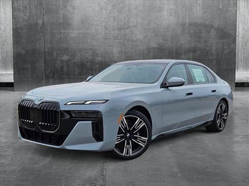2025 BMW 740 i xDrive