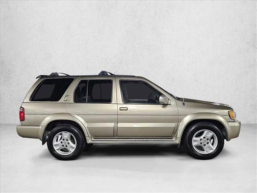 2002 INFINITI QX4 Luxury