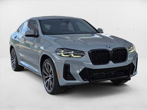2025 BMW X4 xDrive30i