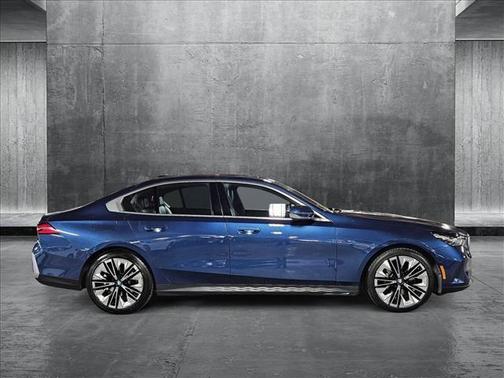 2024 BMW 530 i
