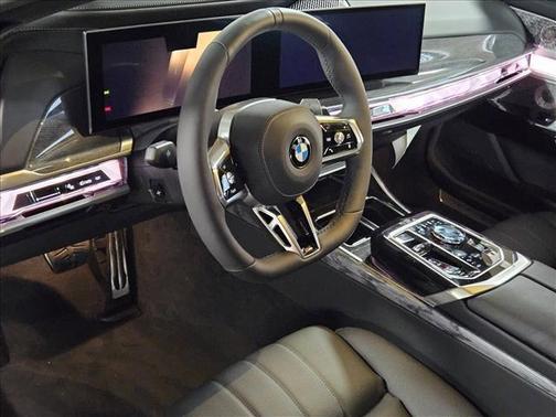 2025 BMW 760 xDrive