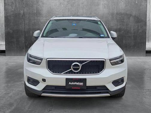 2021 Volvo XC40 T5 Momentum