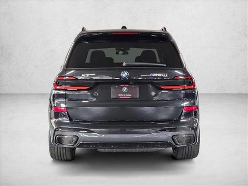 2026 BMW X7 M60i