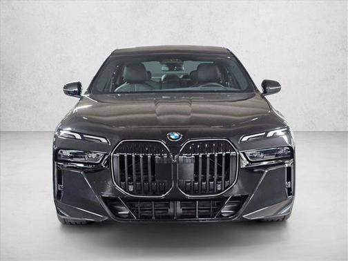 2025 BMW 760 xDrive