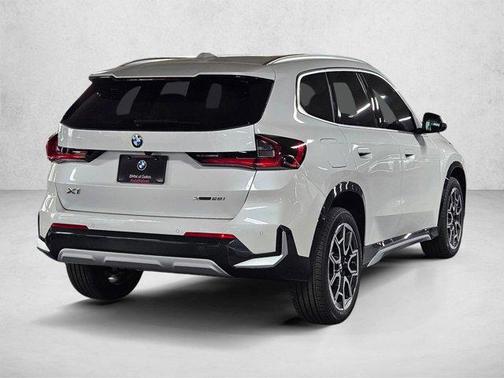 Mineral White Metallic 2026 BMW X1 xDrive28i