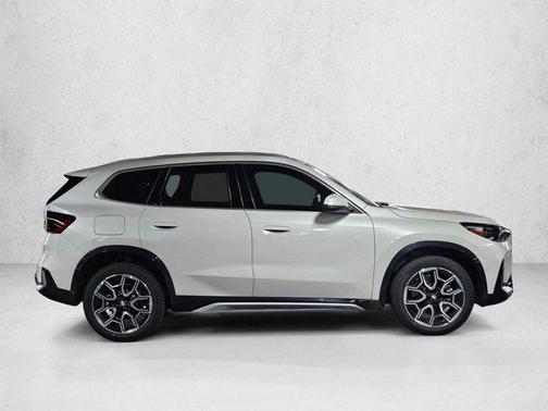 Mineral White Metallic 2026 BMW X1 xDrive28i