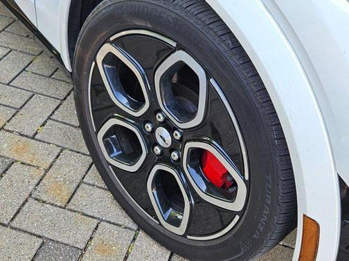 Star White Metallic Tri-Coat 2022 Ford Mustang Mach-E GT