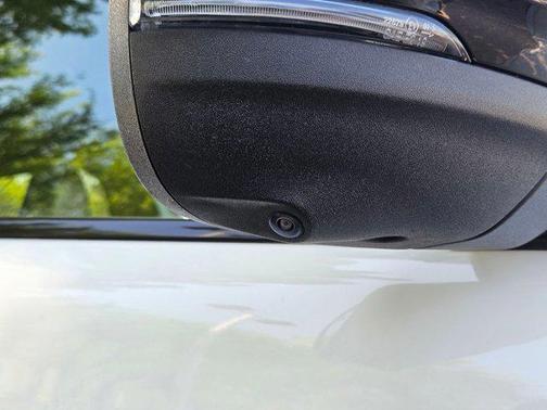 Star White Metallic Tri-Coat 2022 Ford Mustang Mach-E GT