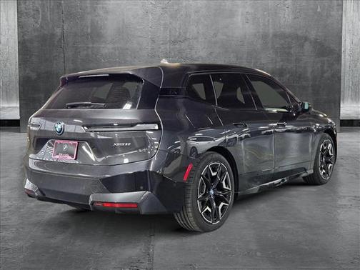 2025 BMW iX xDrive50