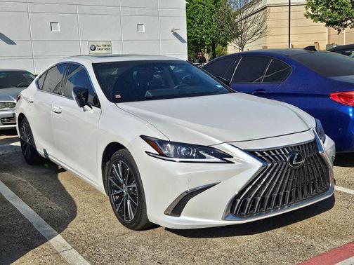 Eminent White Pearl 2024 Lexus ES 350 Base