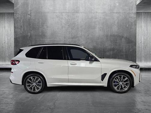 2024 BMW X5 M60i