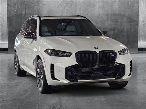 2024 BMW X5 M60i
