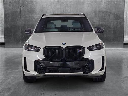 2024 BMW X5 M60i