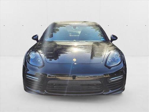2016 Porsche Panamera GTS