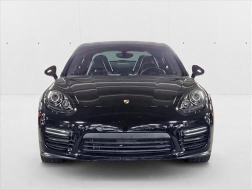 2016 Porsche Panamera GTS