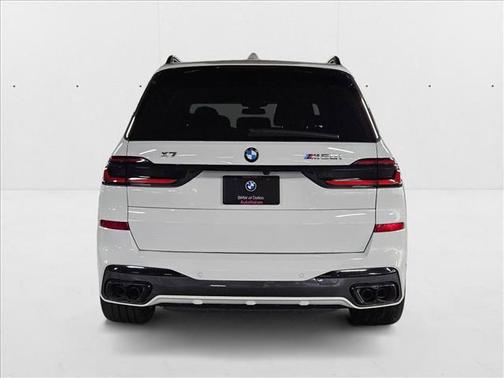 2025 BMW X7 M60i