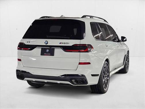 2025 BMW X7 M60i