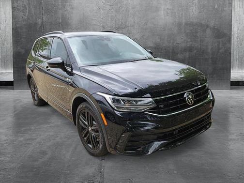 2022 Volkswagen Tiguan 2.0T SE R-Line Black