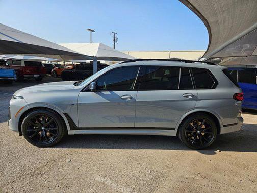 2026 BMW X7 M60i