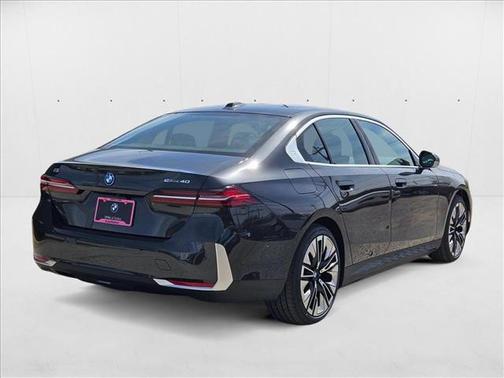 2025 BMW i5 eDrive40