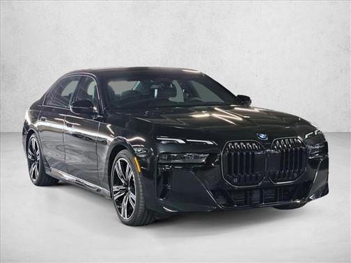 2025 BMW 760 xDrive