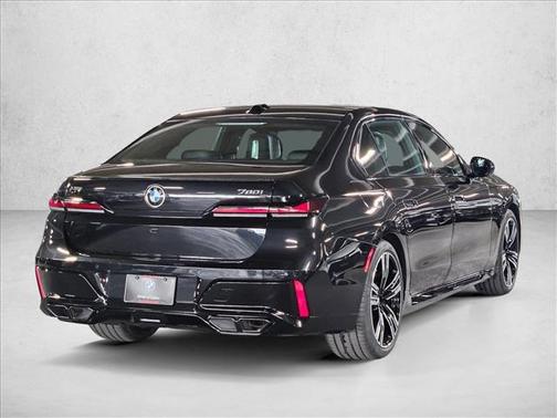 2025 BMW 760 xDrive