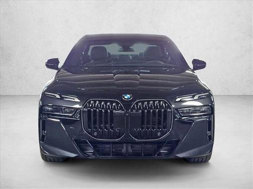 2025 BMW 760 xDrive