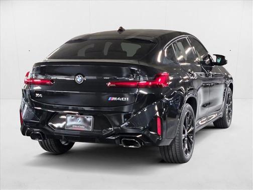2025 BMW X4 M40i
