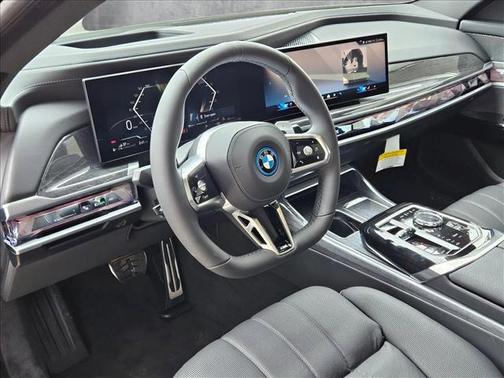 2025 BMW 750e i xDrive