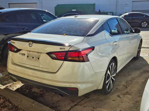 2020 Nissan Altima SR FWD