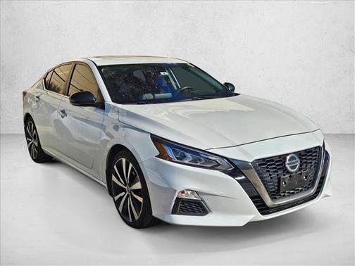 2020 Nissan Altima SR FWD
