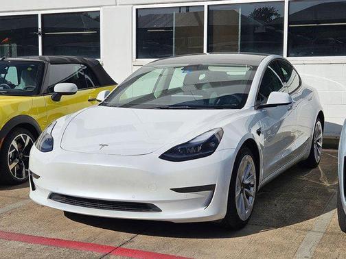 2022 Tesla Model 3 Standard Range