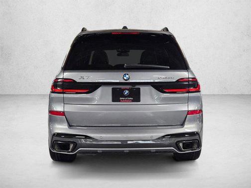 Skyscraper Grey Metallic 2024 BMW X7 xDrive40i