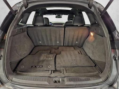 2022 INFINITI QX50 LUXE