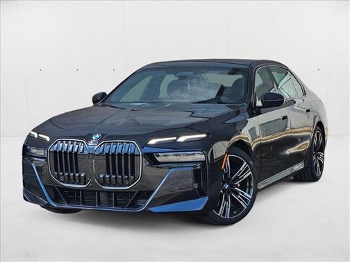2025 BMW 740 i
