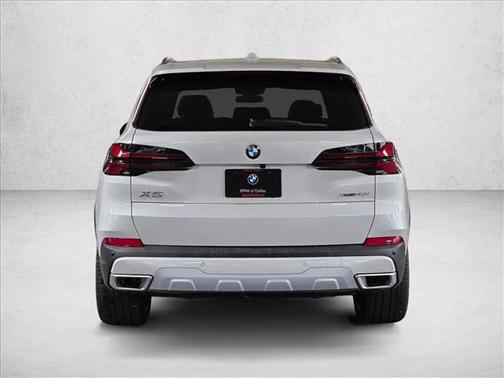 Mineral White Metallic 2026 BMW X5 xDrive40i