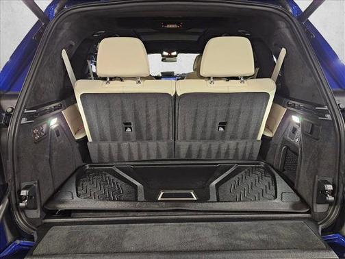 2024 BMW X7 M60i