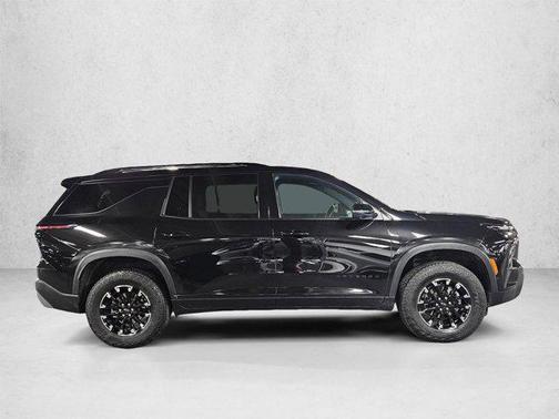Mosaic Black Metallic 2024 Chevrolet Traverse AWD Z71