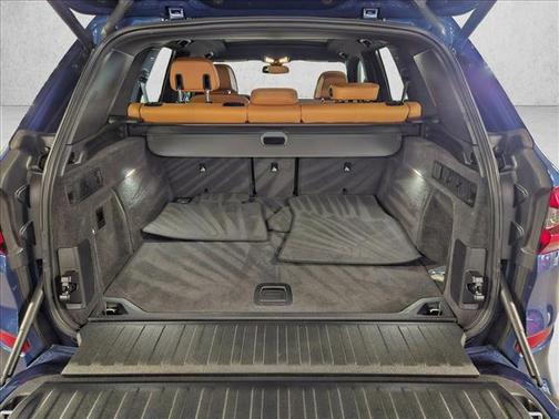 2022 BMW X5 M50i