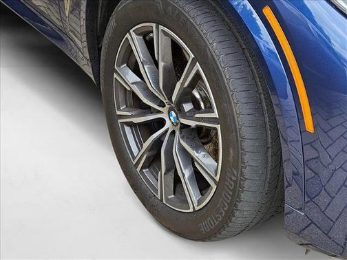 2022 BMW X5 M50i