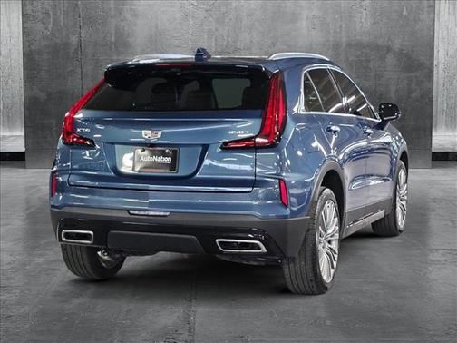 2025 Cadillac XT4 Premium Luxury