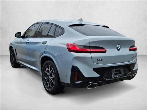 2025 BMW X4 xDrive30i