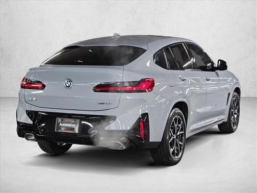 2025 BMW X4 xDrive30i