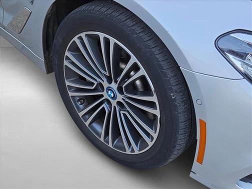 2019 BMW 530e iPerformance