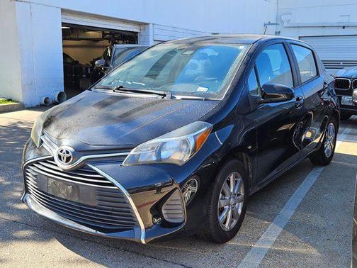 2017 Toyota Yaris LE